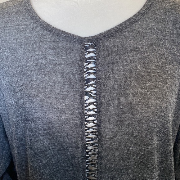 Forever 21 plus size 2x gray long sleeve top - Picture 3 of 4